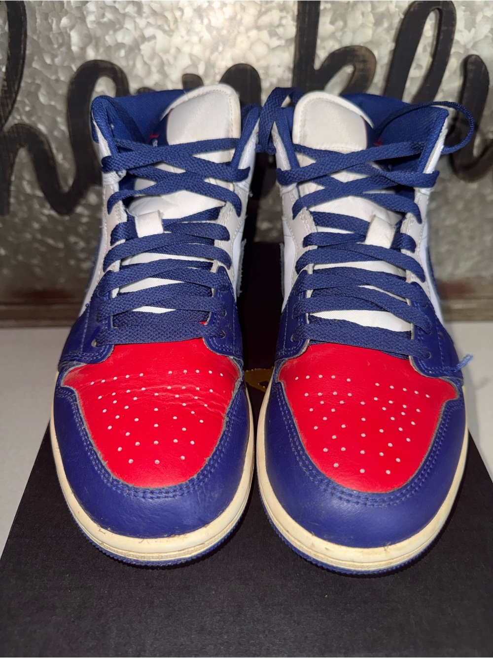 Air Jordan Mid 1